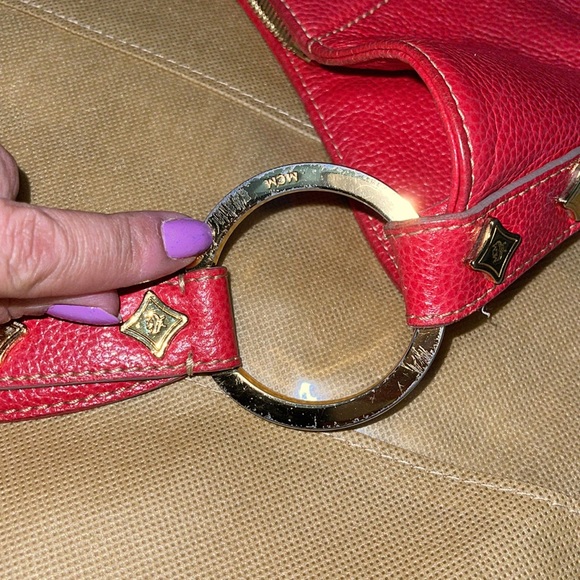 MCM preloved hobo shoulder bag great condition has some scratches on the hardwar - Picture 6 of 13